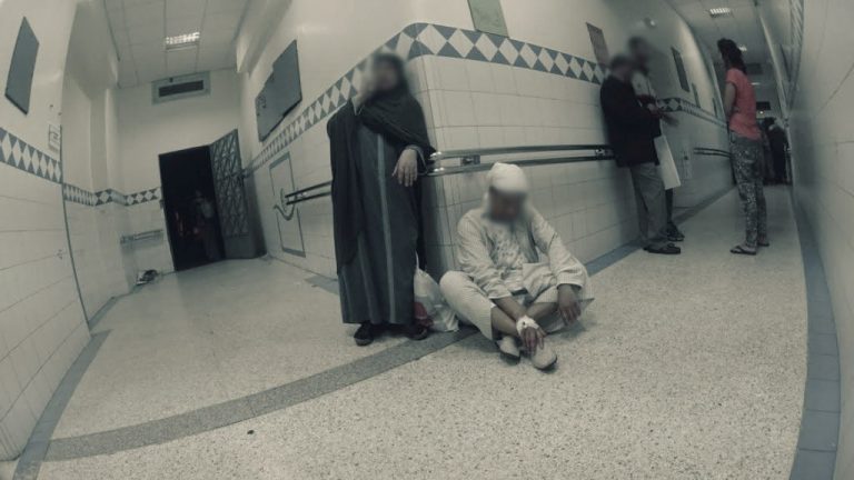 مستعجلات السويسي..”حراس الأمن الخاص” ينوبون عن الأطباء ومرضى يفترشون مستعجلات السويسي..”حراس الأمن الخاص” ينوبون عن الأطباء ومرضى يفترشون