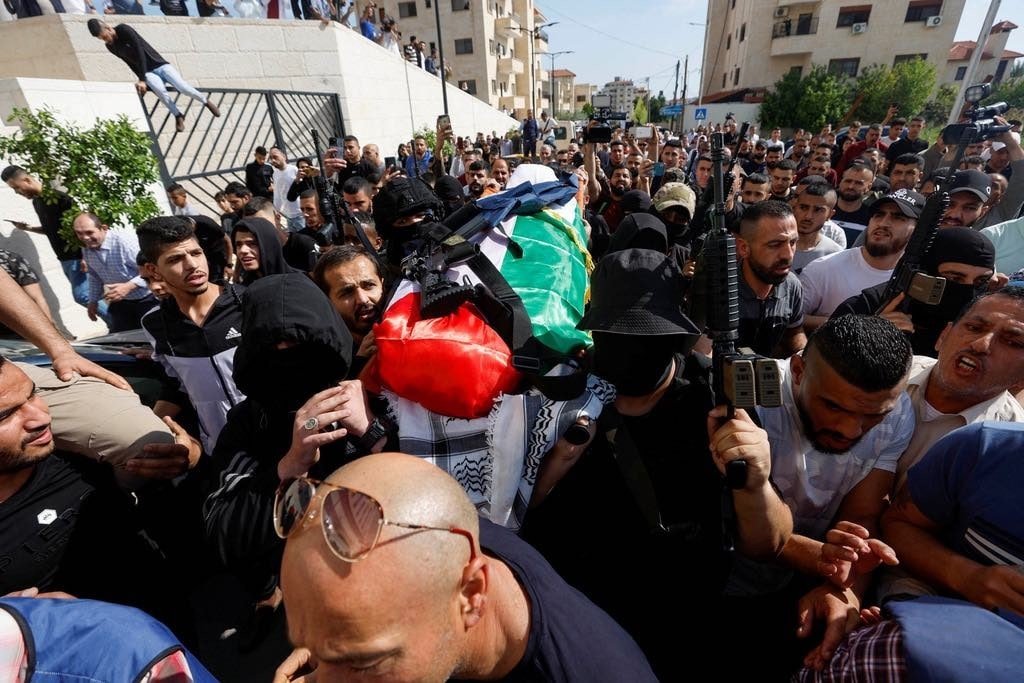 تشييع جثمان الصحفية “أبو عاقلة” الخميس بمشاركة الرئيس الفلسطيني