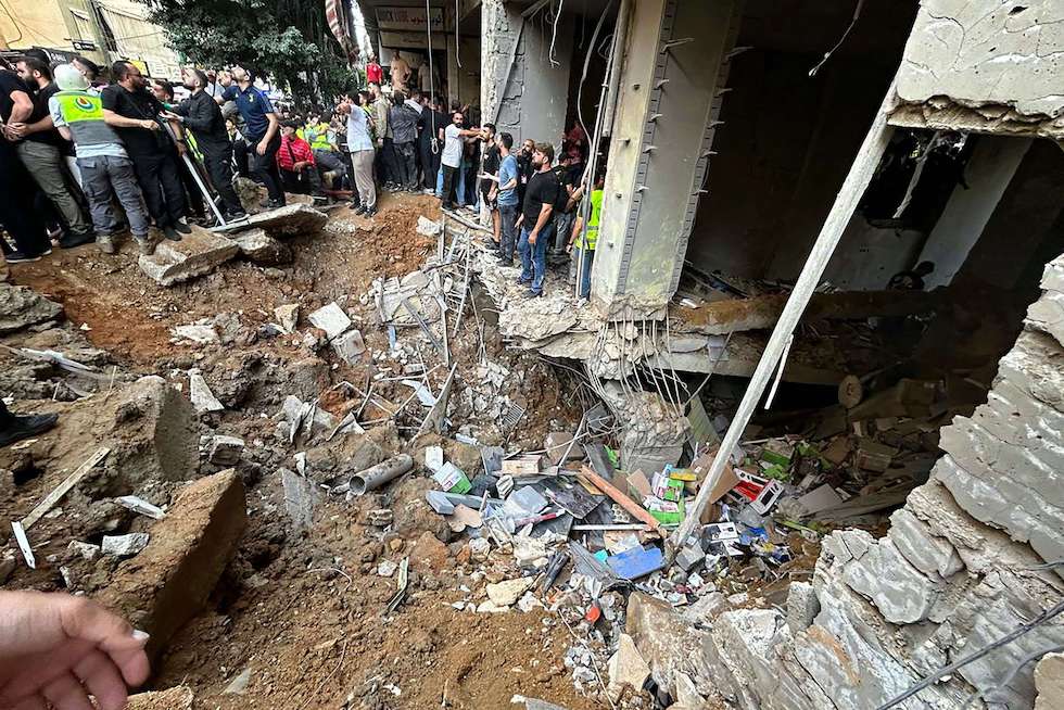 قتلى وجرحى في غارة إسرائيلية على الضاحية الجنوبية لبيروت وأنباء عن استهداف قيادي عسكري كبير في “حزب الله”