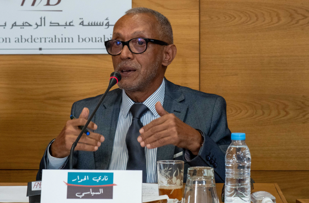 الساسي ينتقد اختزال السياسة في التدبير الإداري ويدعو لمراجعة آليات الوساطة السياسية وتعزيز ثقة المواطنين في الدولة