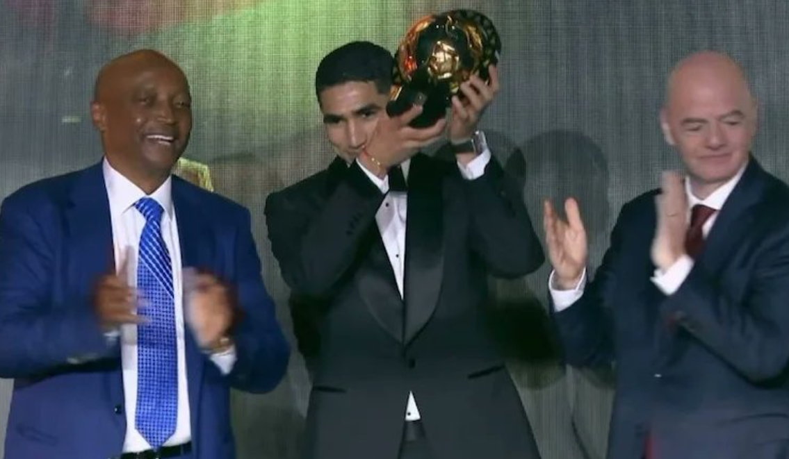 رابع مغربي ينالها… حكيمي يُتوَّج بلقب أفضل لاعب أفريقي لعام 2025