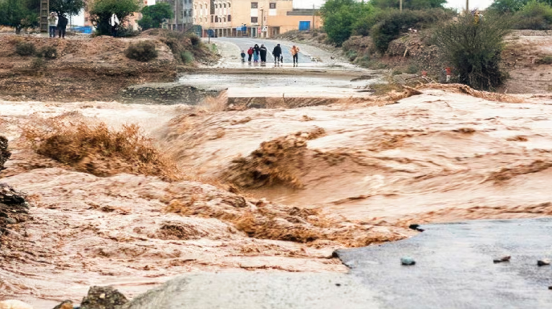 اضطرابات جوية: تعليق الدراسة بتزنيت وشتوكة آيت باها مع إجراءات وقائية وإجلاء سكان عدة دواوير بإقليم تارودانت