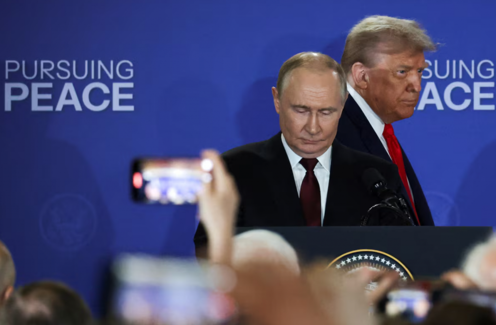 “أكسيوس”: ترامب رفض مقترح بوتين نقل يورانيوم إيران المخصب إلى روسيا