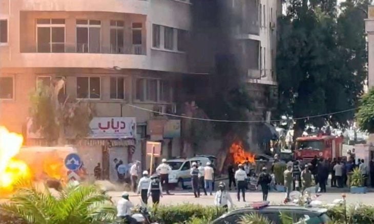 الرئاسة الفرنسية تؤكد سلامة ماكرون ومواصلة زيارته إلى دمشق بعد انفجارين في العاصمة السورية
